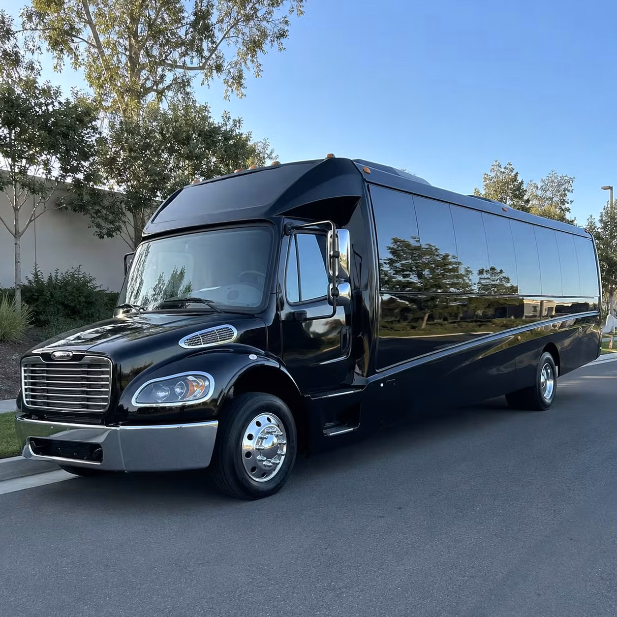 jersey city 28 passenger minibus rental