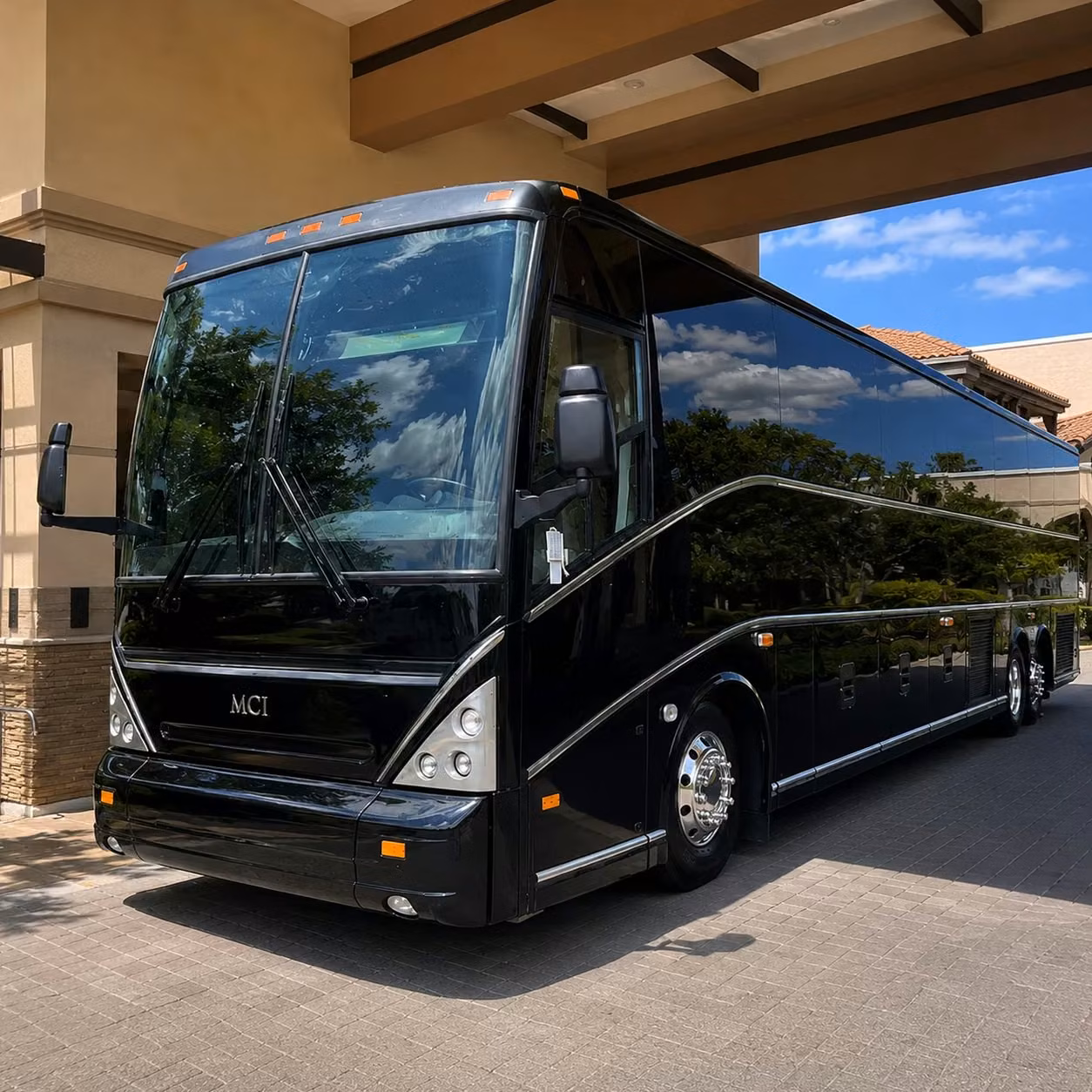 keep your bachelorette party or birthday group together on concert night